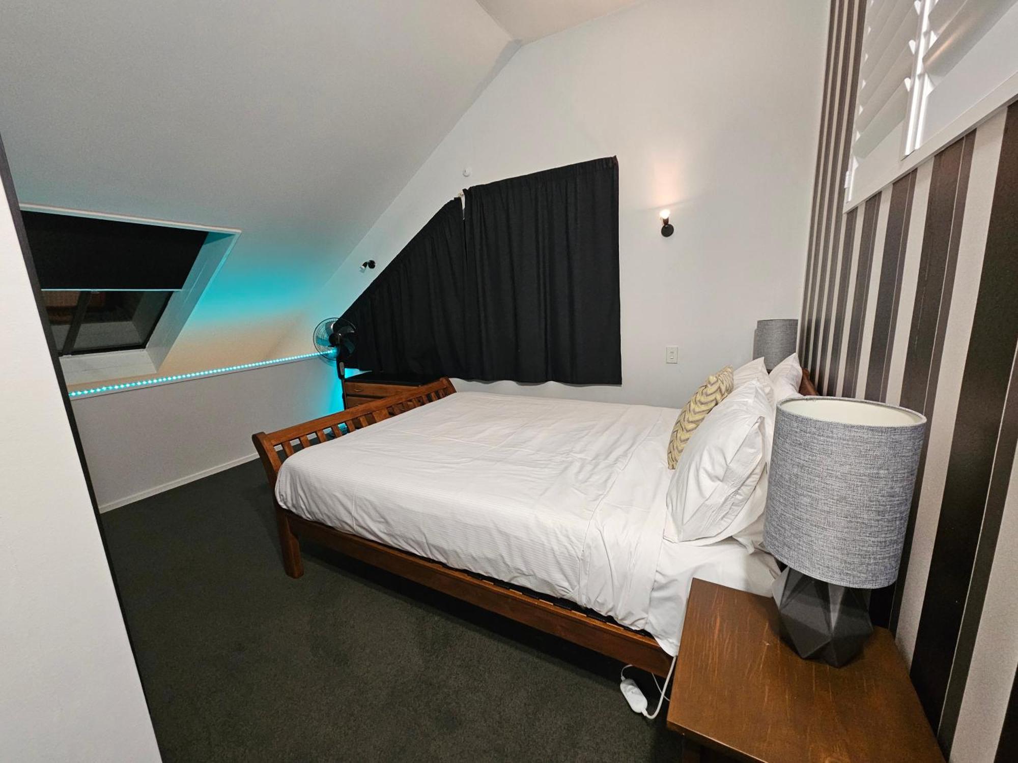 Queenstown Hill, Mountain & Lake Views, 10Mins To City Centre, 10Mins To Airport Ferienhaus